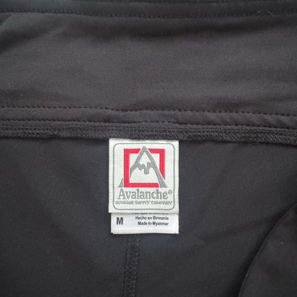 Avalanche Women's hiking Shorts - Picture 2 of 2
